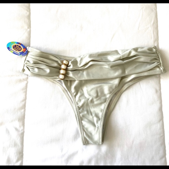 Brazilian bikini swimsuit bottom size M new - Picture 1 of 2